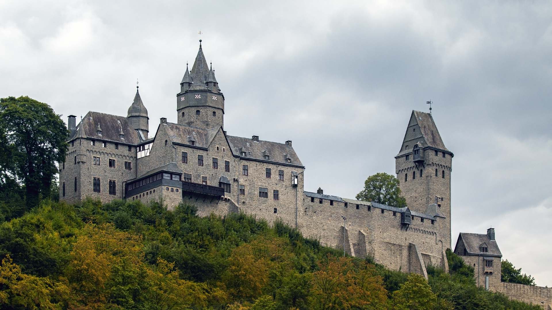 Altena Castle - History & Travel Tips