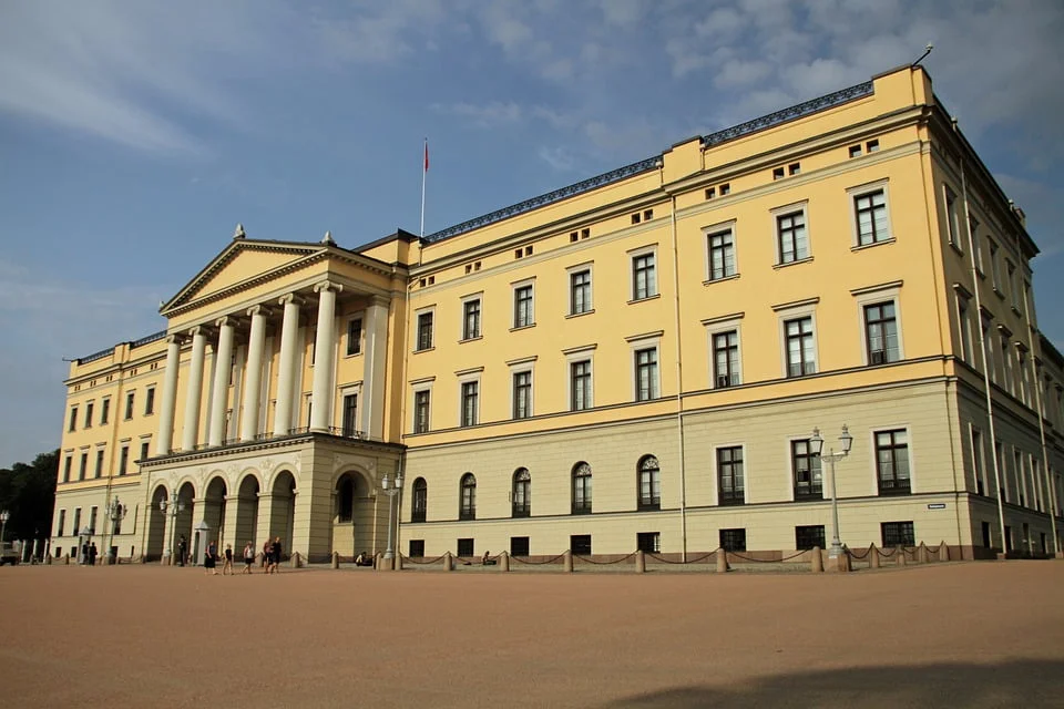 A closer look of the Royal Palace of Oslo.