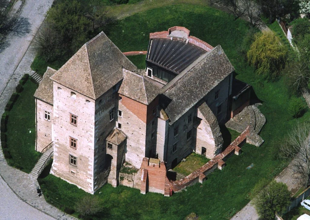 The aerial view of Simontornya castle. 